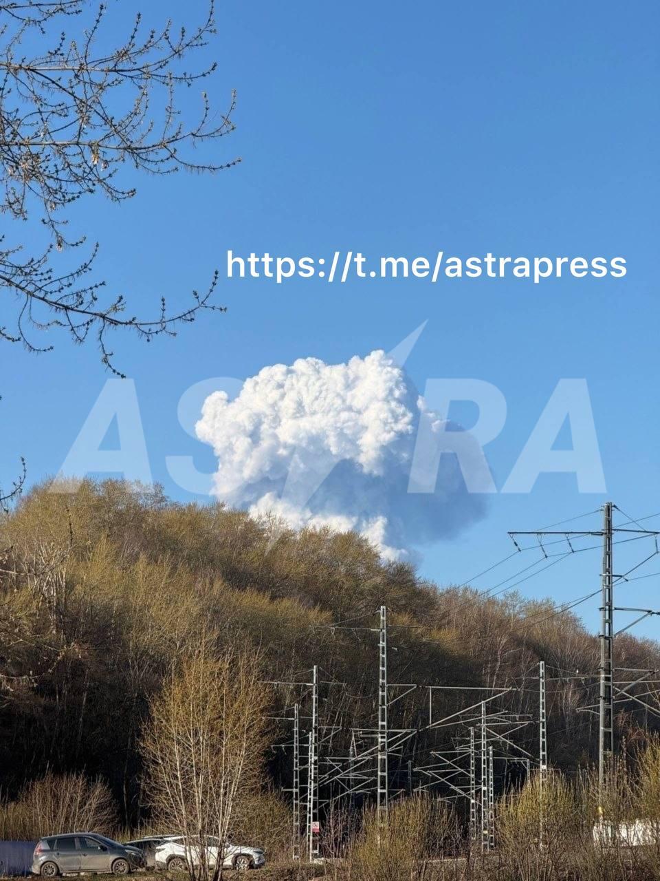 New explosion in Russia's Perm triggers toxic leak, white mushroom cloud rises overhead